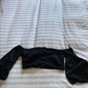 Cute polka dot crop shirt !